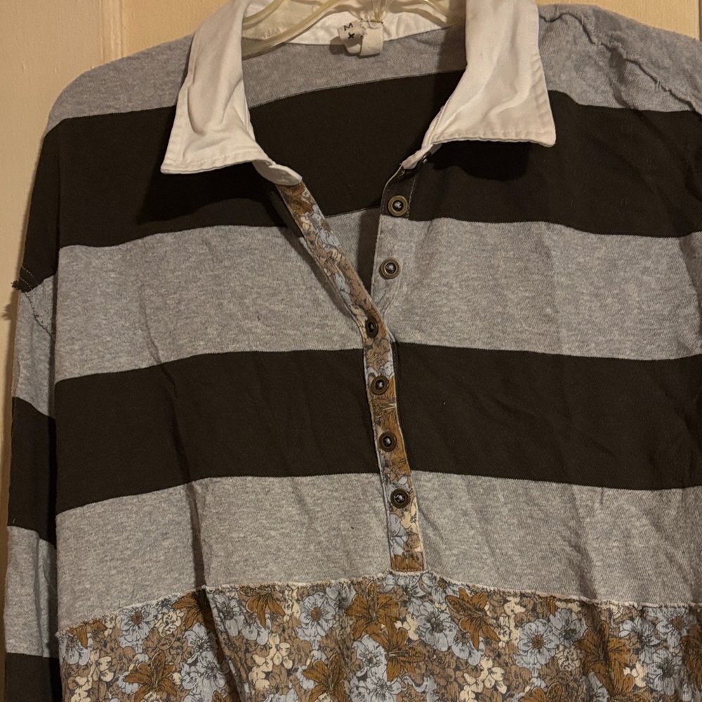 FREE PEOPLE STIPED/FLOWERED/MULTI PRINT TUNIC TOP, VERY CUTE!